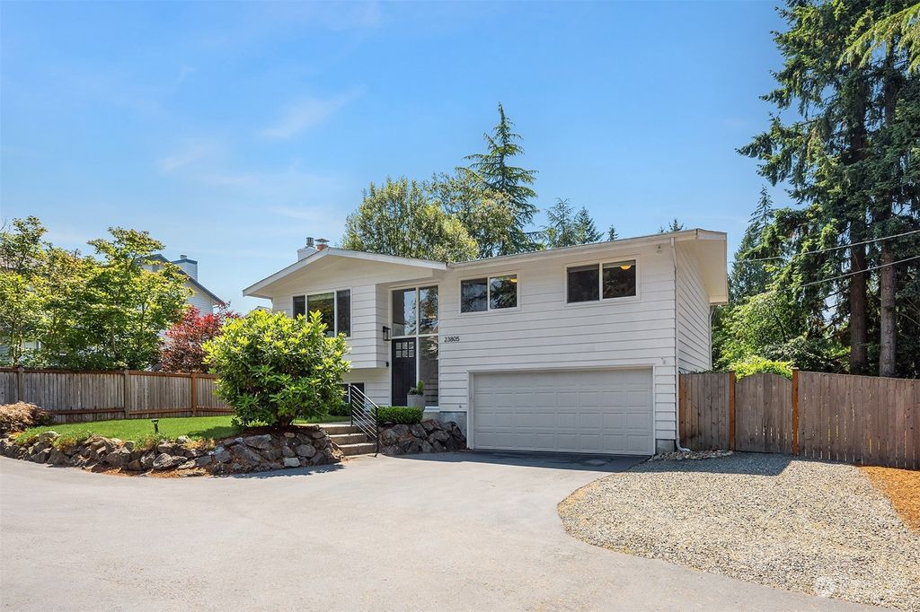 Photo of 23805 5th Avenue W, Bothell, WA 98021 (MLS # 2133974)