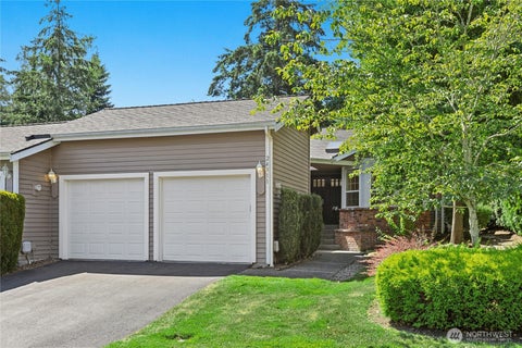 Photo of 24311 SE 41st Place #10, Sammamish, WA 98029 (MLS # 2542894)