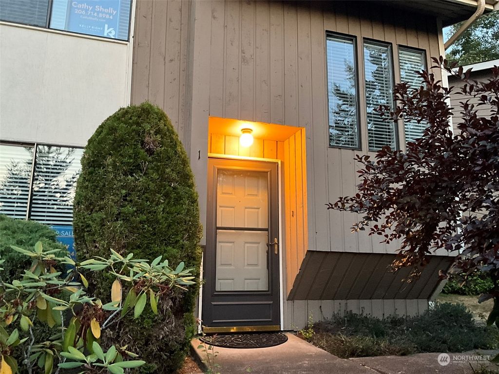 Photo of 1800 Grant Avenue #H1, Renton, WA 98055 (MLS # 2153746)