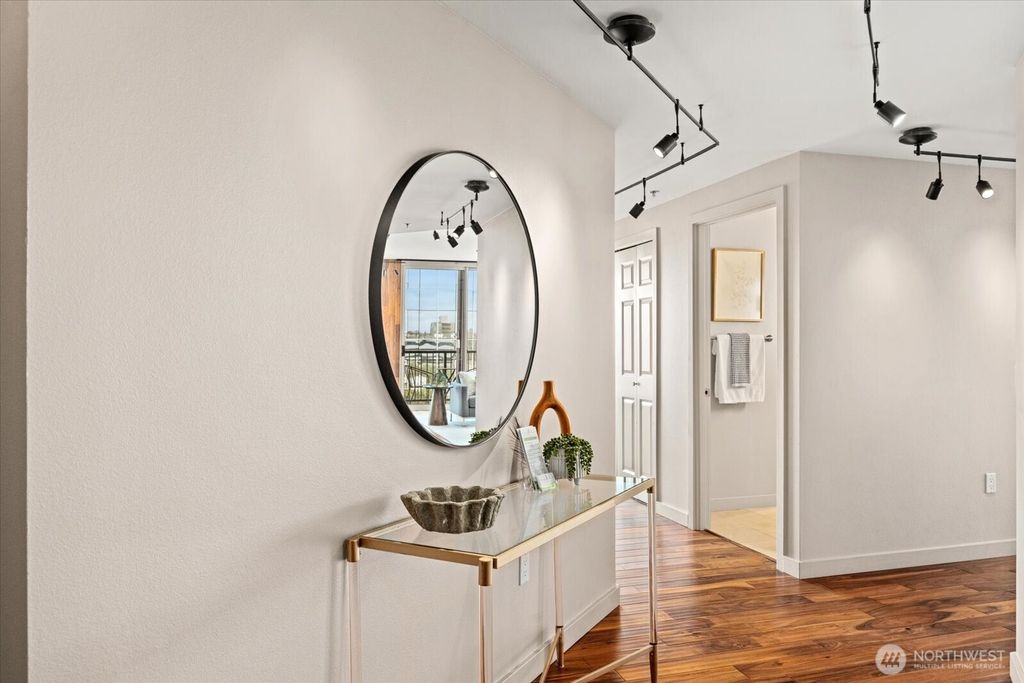 Photo of 177 107th Avenue NE #1706, Bellevue, WA 98004 (MLS # 2521431)