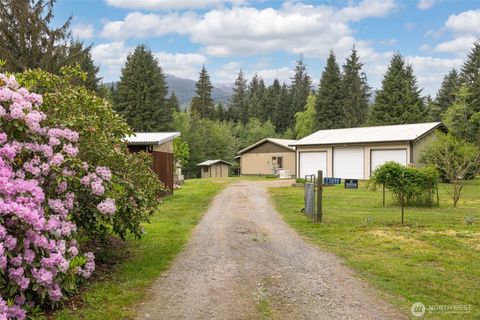 Photo of 23098 Meadow View Lane, Sedro Woolley, WA 98284 (MLS # 2520116)