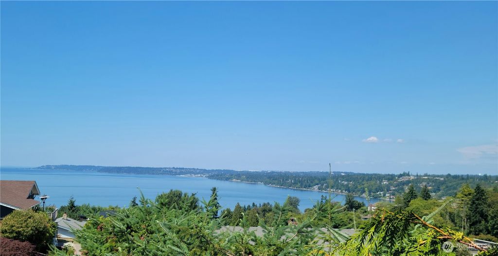 Photo of 245 SW 298th Place, Federal Way, WA 98023 (MLS # 2378079)