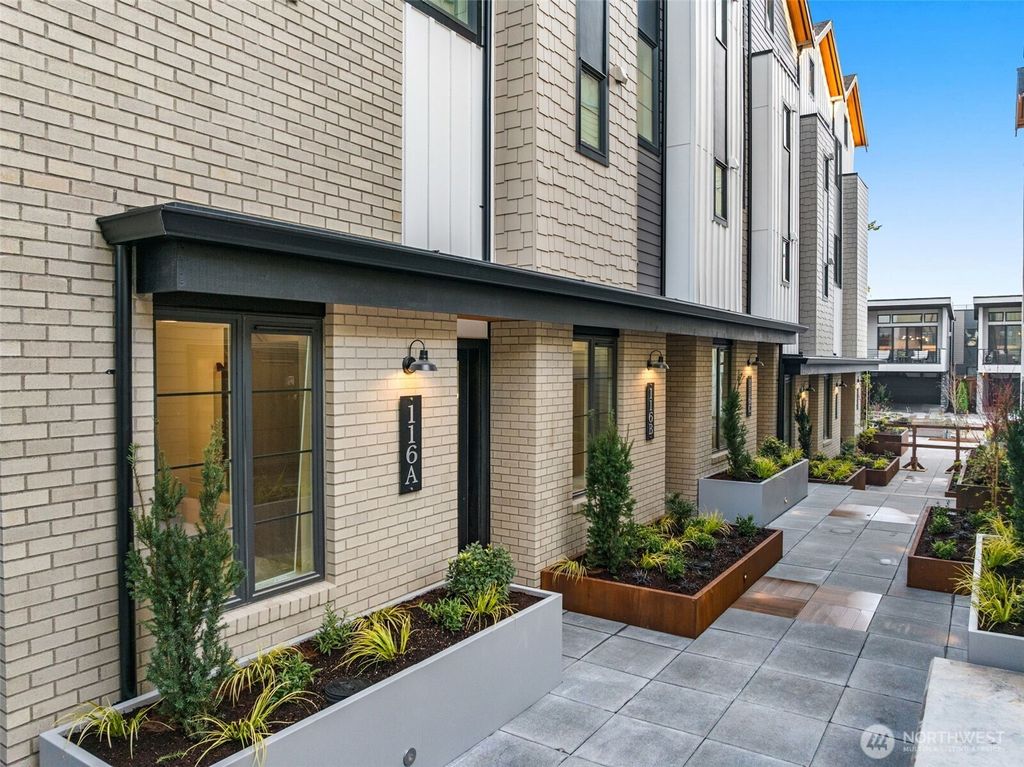 Photo of 112 A 2nd Street S, Kirkland, WA 98033 (MLS # 2422341)