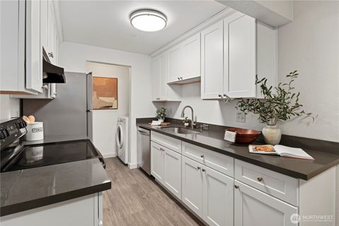 Photo of 16817 Larch Way #E103, Lynnwood, WA 98037 (MLS # 2485745)