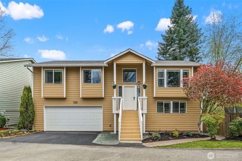 Photo of 3203 200 Place SW, Lynnwood, WA 98036 (MLS # 2504741)
