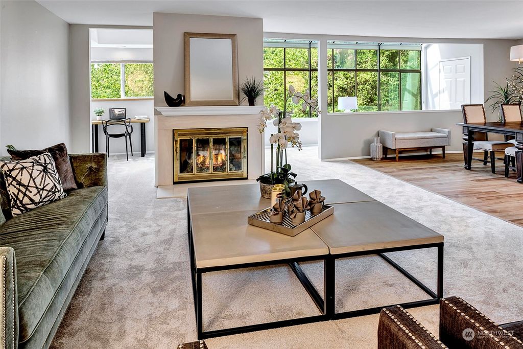 Photo of 7600 SE 29th Street #302, Mercer Island, WA 98040 (MLS # 2129558)