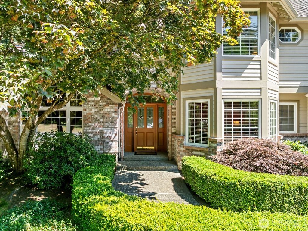 Photo of 19710 222nd Avenue NE, Woodinville, WA 98077 (MLS # 2480747)