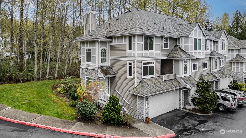Photo of 6537 SE Cougar Mountain Way #1, Bellevue, WA 98006 (MLS # 2221308)