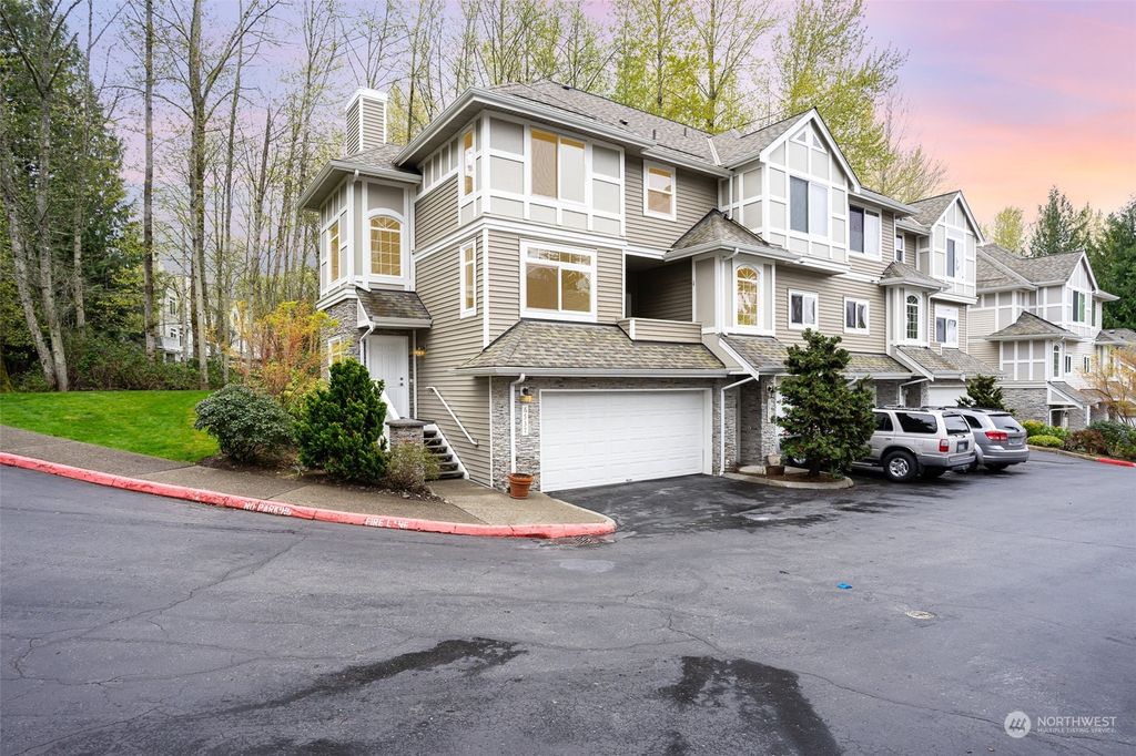 Photo of 6537 SE Cougar Mountain Way #1, Bellevue, WA 98006 (MLS # 2221308)