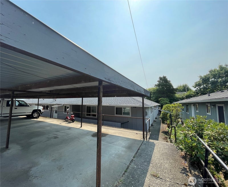708 Grover Street