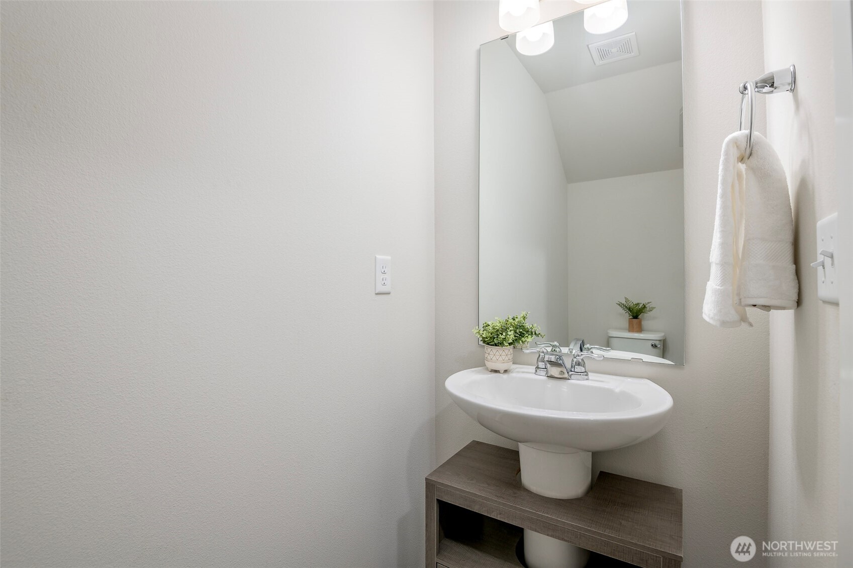 9230 Conine Street SE