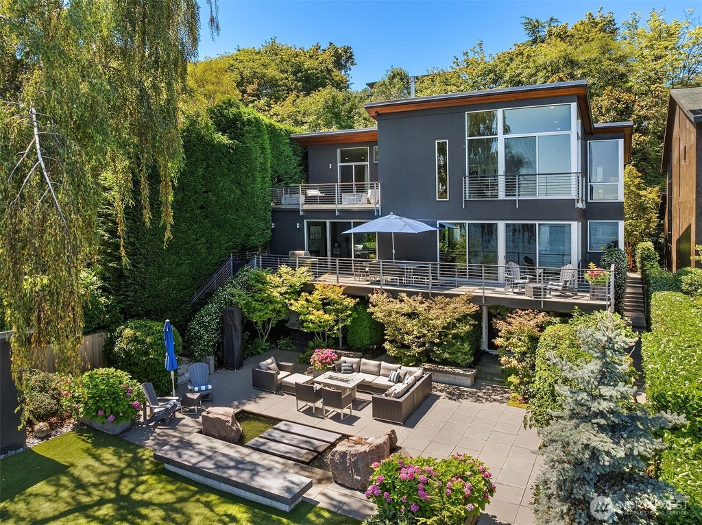 Photo of 1318 Lakeside Avenue S, Seattle, WA 98144 (MLS # 2530454)