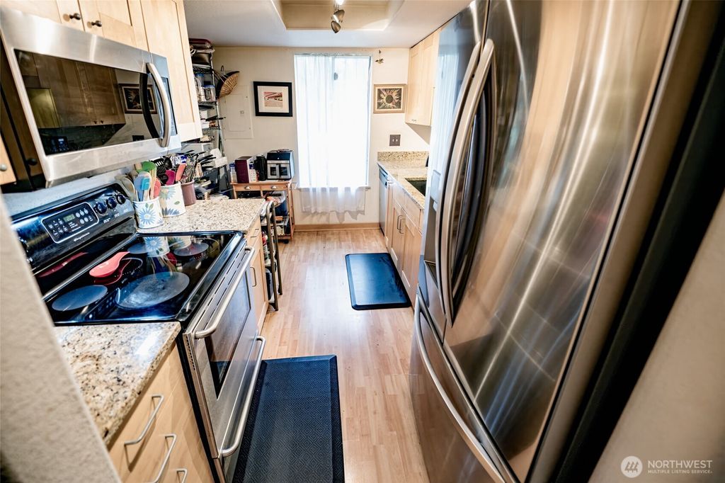 Photo of 4635 W Lake Sammamish Parkway SE #G305, Issaquah, WA 98027 (MLS # 2490848)