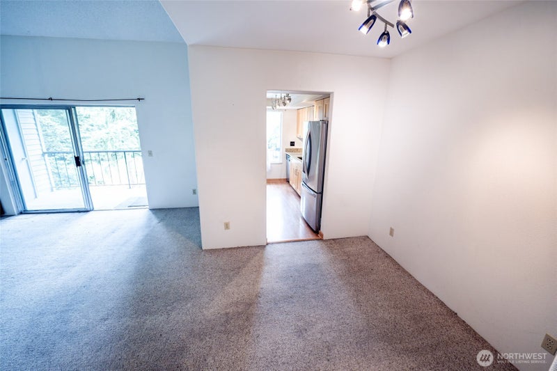 4635 W Lake Sammamish Parkway SE G305
