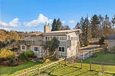 Photo of 9722 SW Windmill Street, Vashon, WA 98070 (MLS # 2487150)