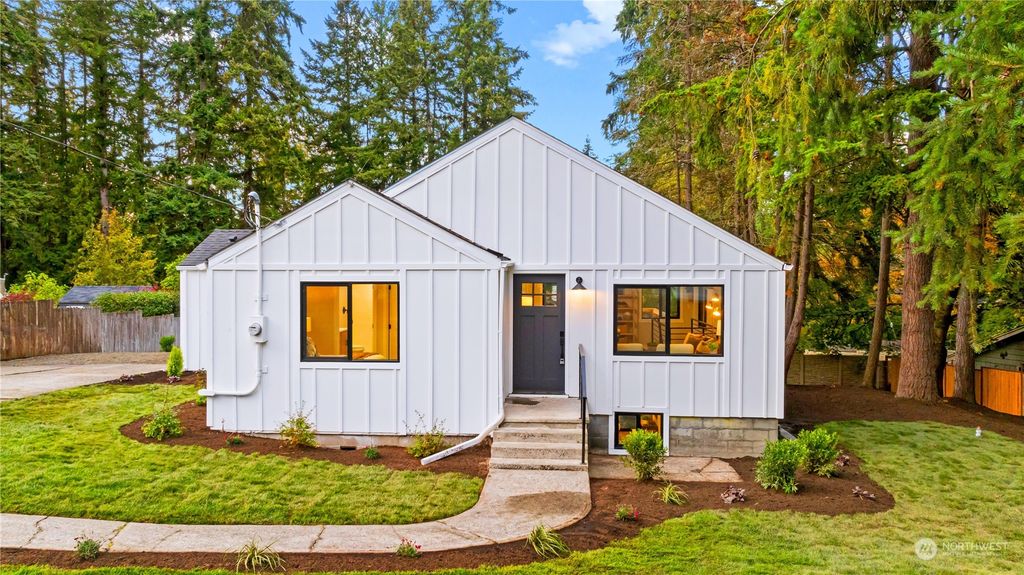 Photo of 8182 NE 165th Street, Kenmore, WA 98028 (MLS # 2305660)