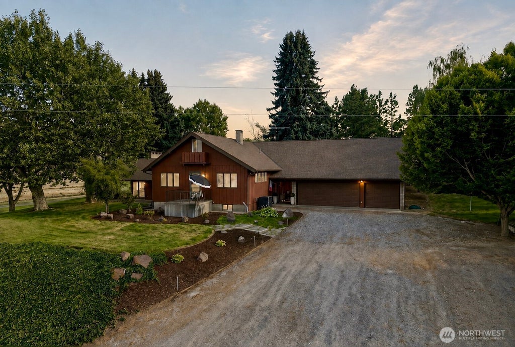 Photo of 341 W Bramhall Road, Dayton, WA 99328 (MLS # 2570270)
