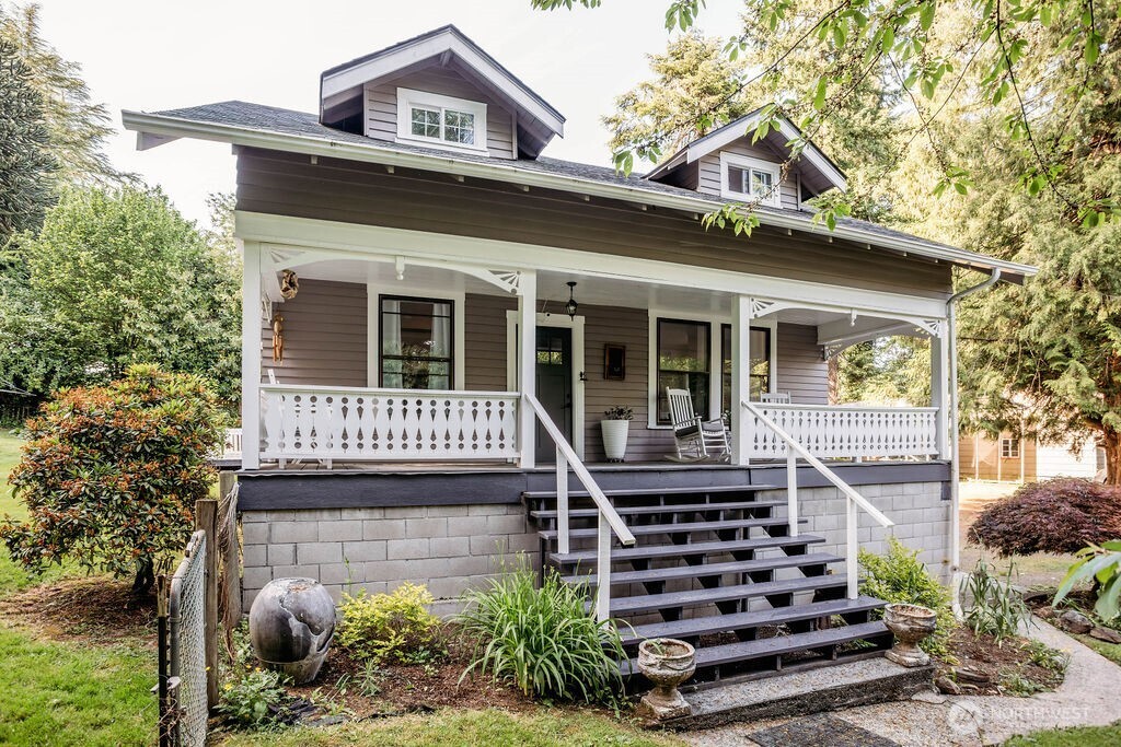 301 W Walnut Street