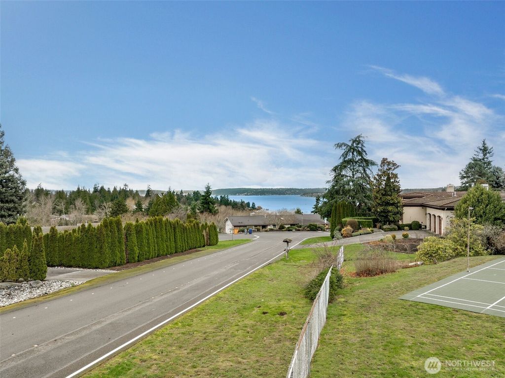 Photo of 9808 NE 33rd Street, Bellevue, WA 98004 (MLS # 2503843)