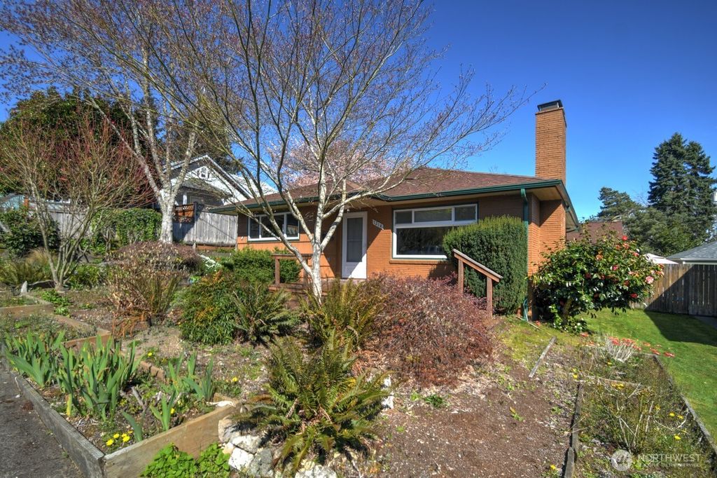 Photo of 1214 7th Avenue SW, Olympia, WA 98502 (MLS # 2503560)