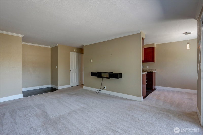 939 N 101st Street 302