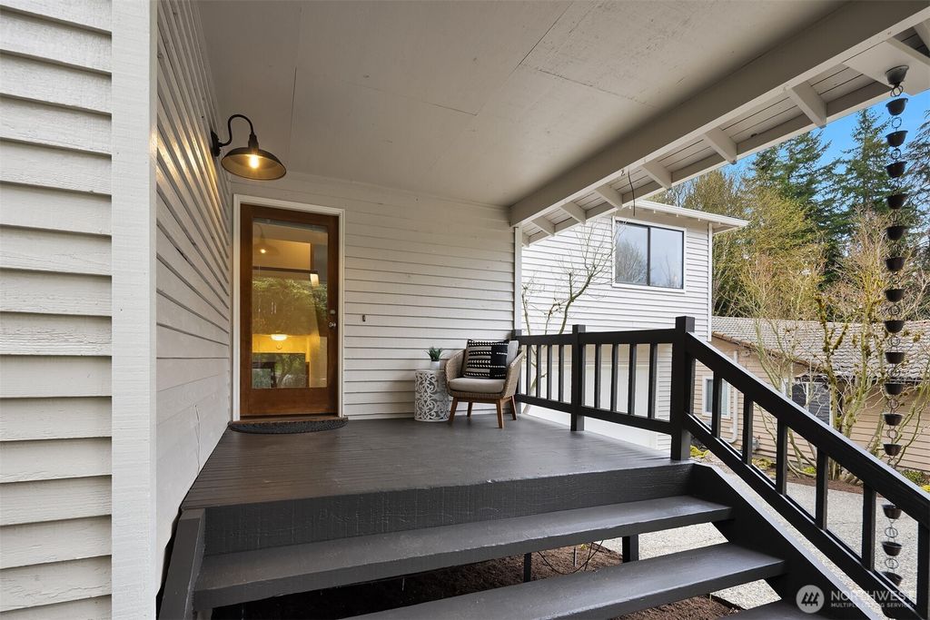 Photo of 10622 184th Avenue NE, Redmond, WA 98052 (MLS # 2533013)