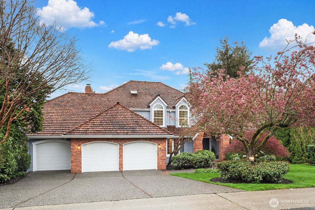 Photo of 4708 227th Place SE, Sammamish, WA 98075 (MLS # 2508157)