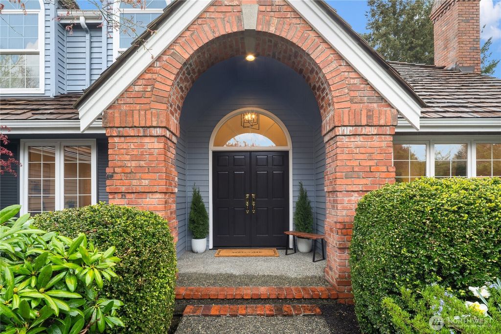 Photo of 4708 227th Place SE, Sammamish, WA 98075 (MLS # 2508157)