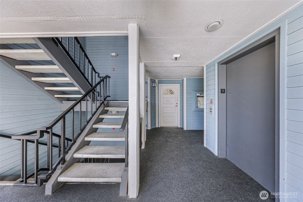 Photo of 1111 10th Avenue E #33, Seattle, WA 98102 (MLS # 2505748)