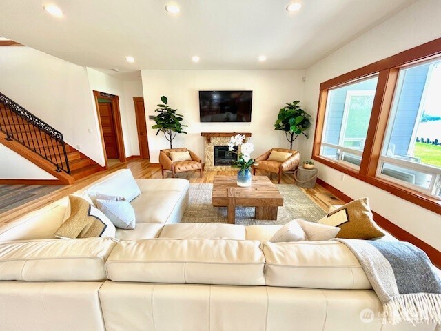 19253 E State Route 106