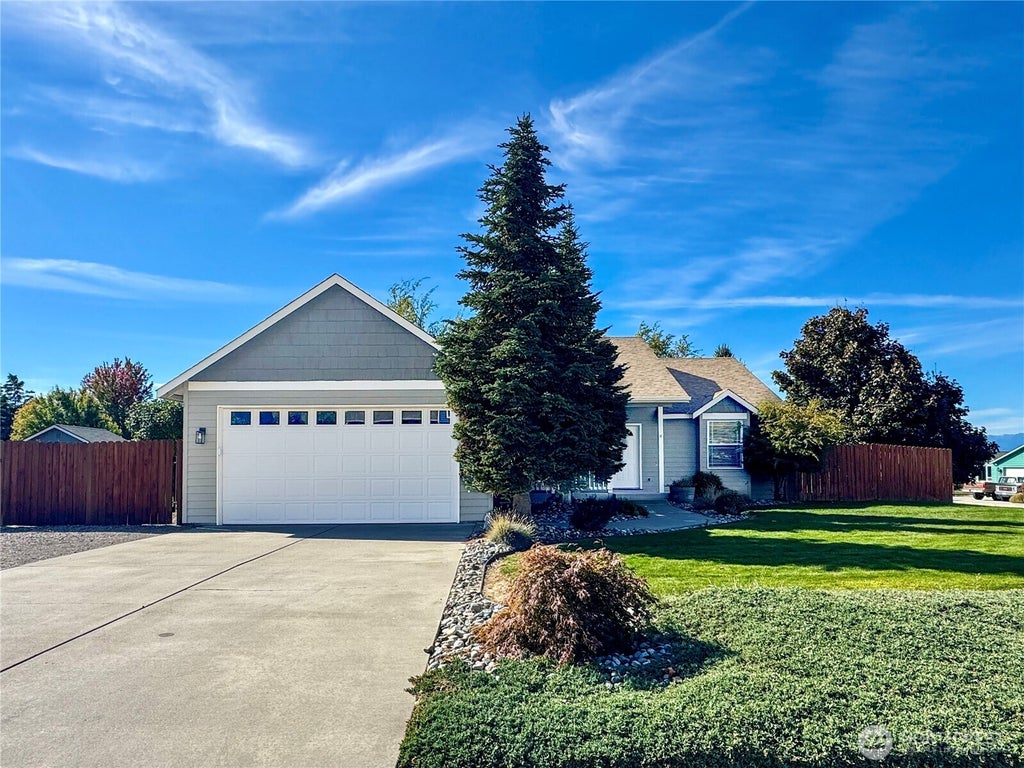 Photo of 2394 Prairie Drive, East Wenatchee, WA 98802 (MLS # 2592259)