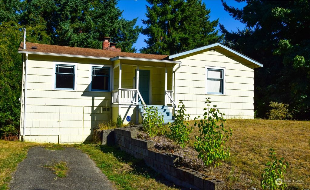Photo of 15210 42nd Avenue S, Tukwila, WA 98188 (MLS # 2159855)