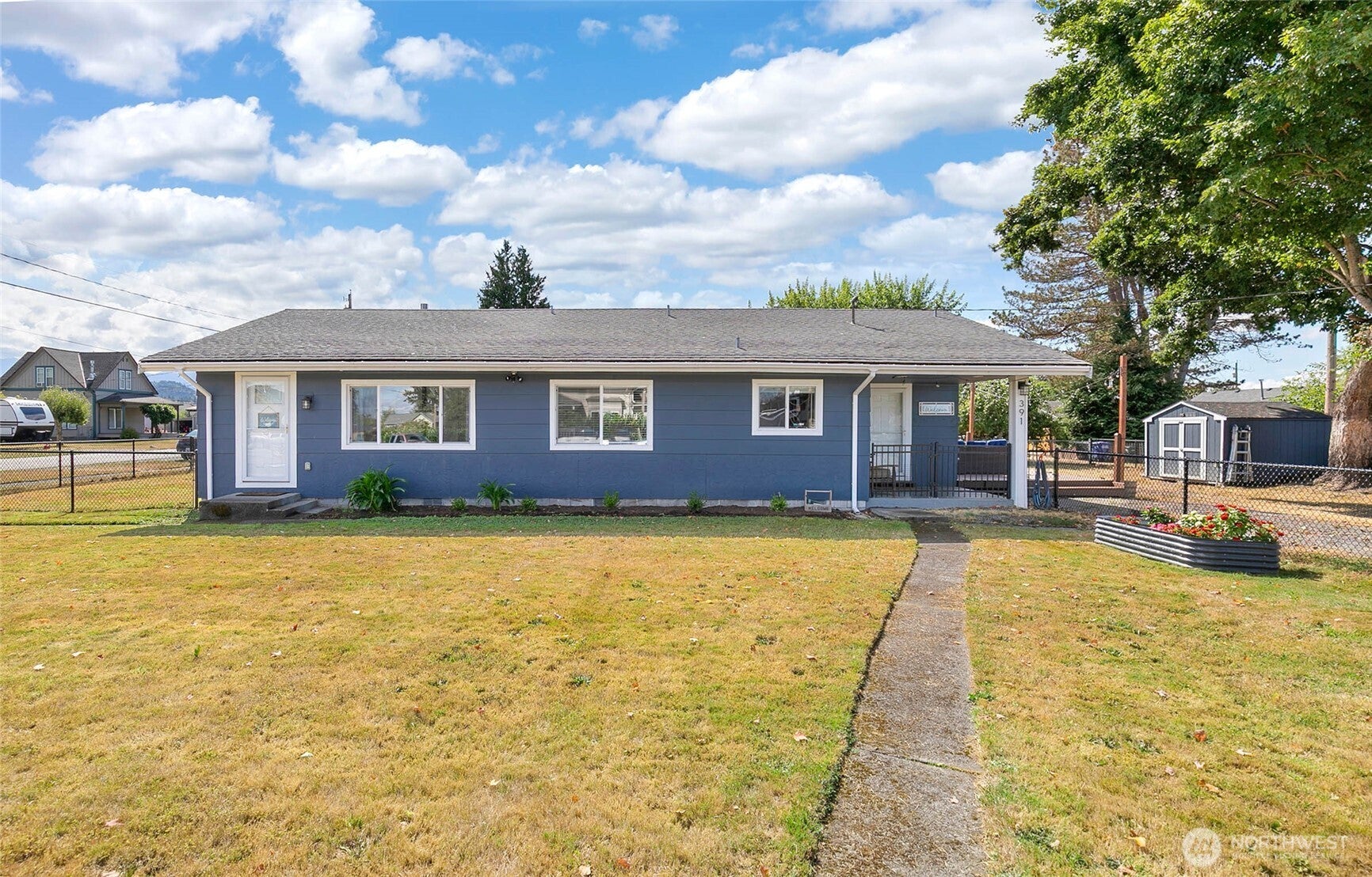 391 Dundass Avenue
