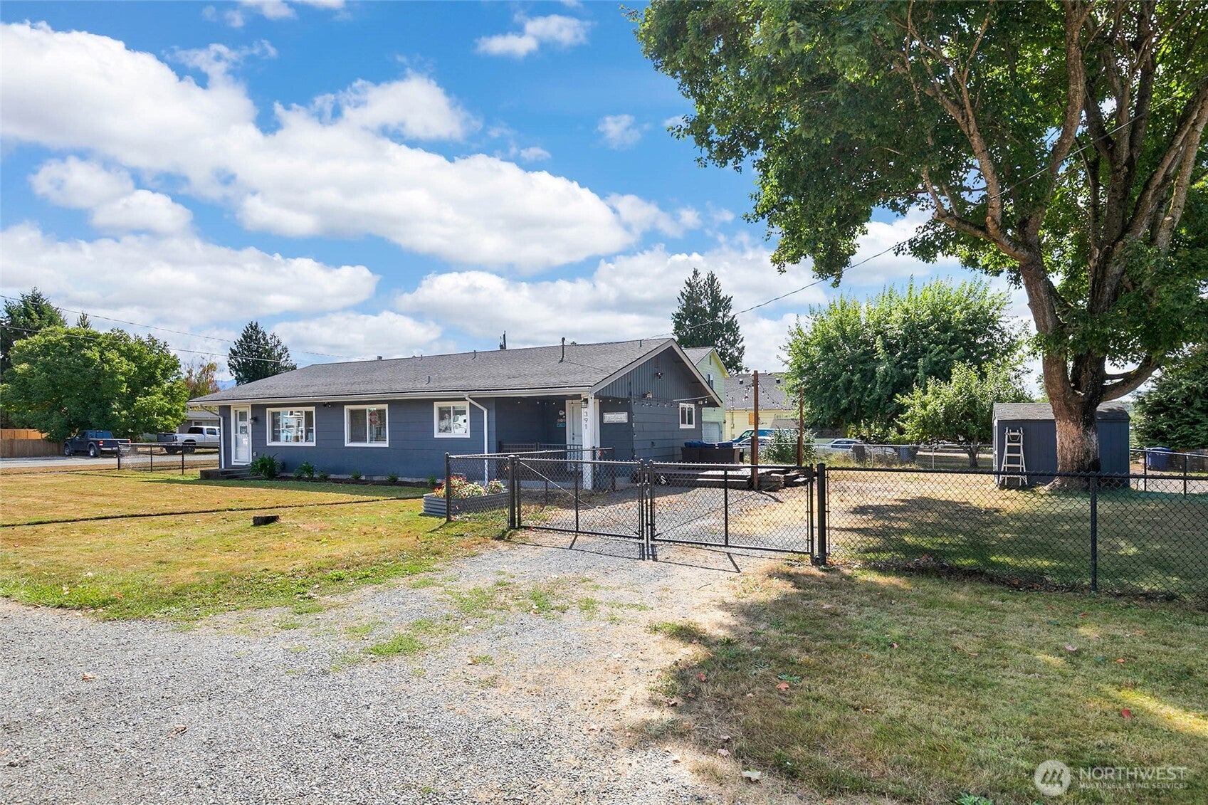 391 Dundass Avenue