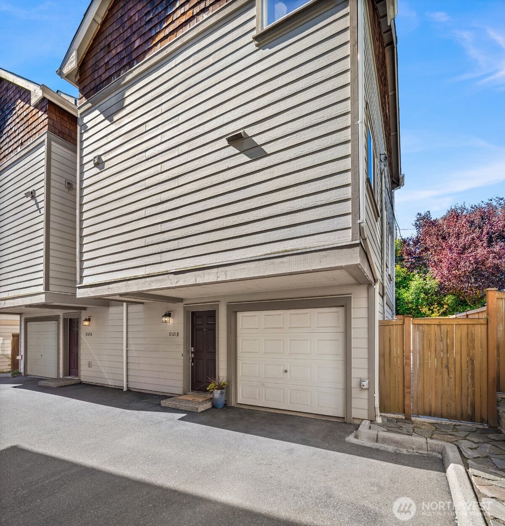 Photo of 8521 Interlake Avenue N #B, Seattle, WA 98103 (MLS # 2582974)