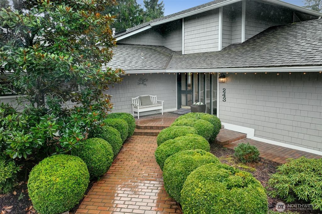 Photo of 243 140th Avenue NE, Bellevue, WA 98005 (MLS # 2504960)