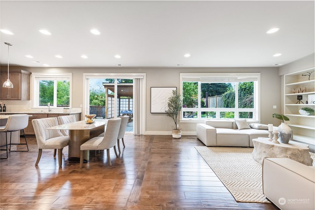 Photo of 8722 124th Avenue NE, Kirkland, WA 98033 (MLS # 2227956)