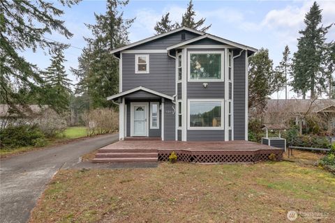 Photo of 1311 E Island Lake Drive, Shelton, WA 98584 (MLS # 2488895)