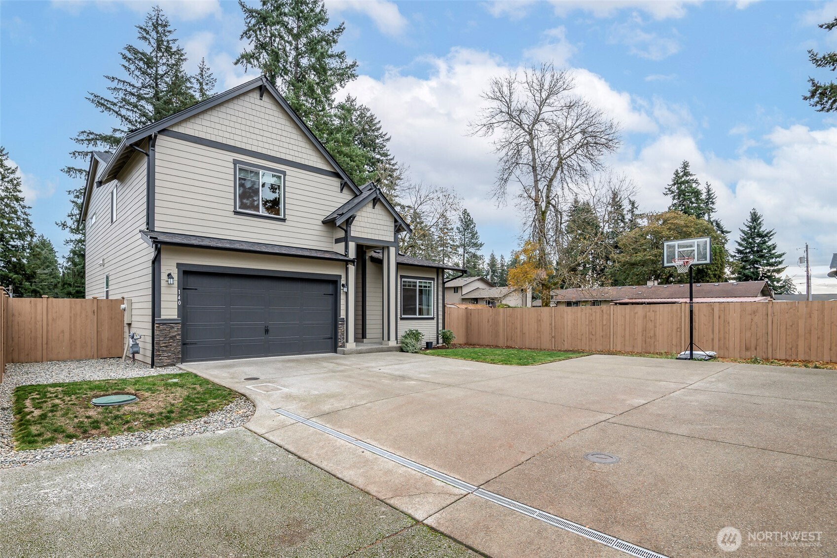 140 191st Street Ct E