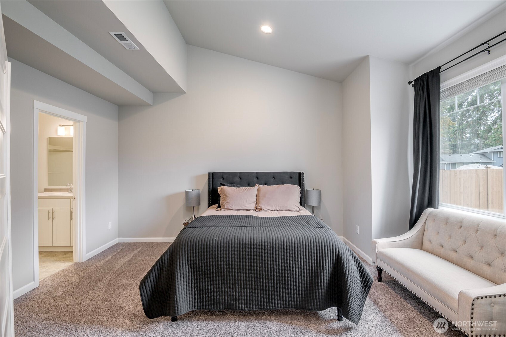 140 191st Street Ct E