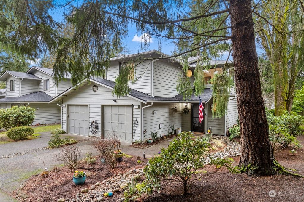 Photo of 16008 NE 42nd Court #15D, Redmond, WA 98052 (MLS # 2031137)