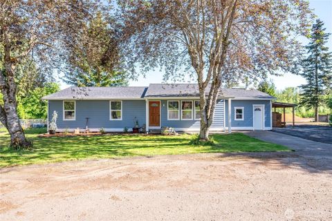 Photo of 320 Cedar Court, Winlock, WA 98596 (MLS # 2528380)
