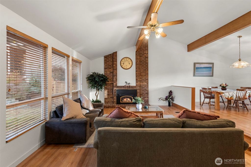 Photo of 13405 SE 56th Pl Pl, Bellevue, WA 98006 (MLS # 2447896)