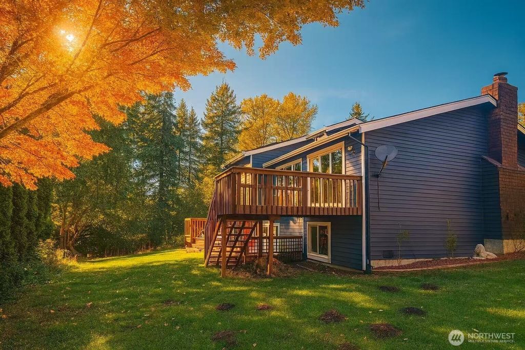 Photo of 13405 SE 56th Pl Pl, Bellevue, WA 98006 (MLS # 2447896)