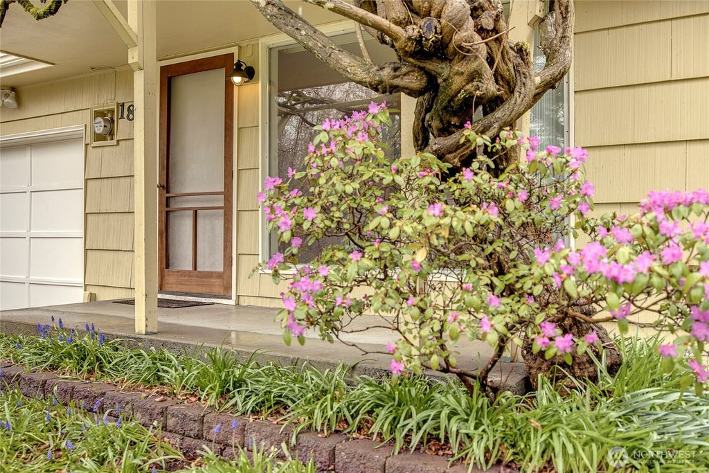 Photo of 1840 NE 171 Street, Shoreline, WA 98155 (MLS # 2497340)