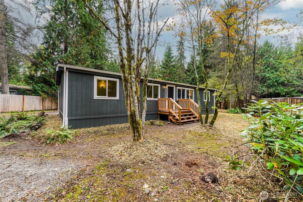 Photo of 23122 104th Avenue SE, Woodinville, WA 98077 (MLS # 2446175)