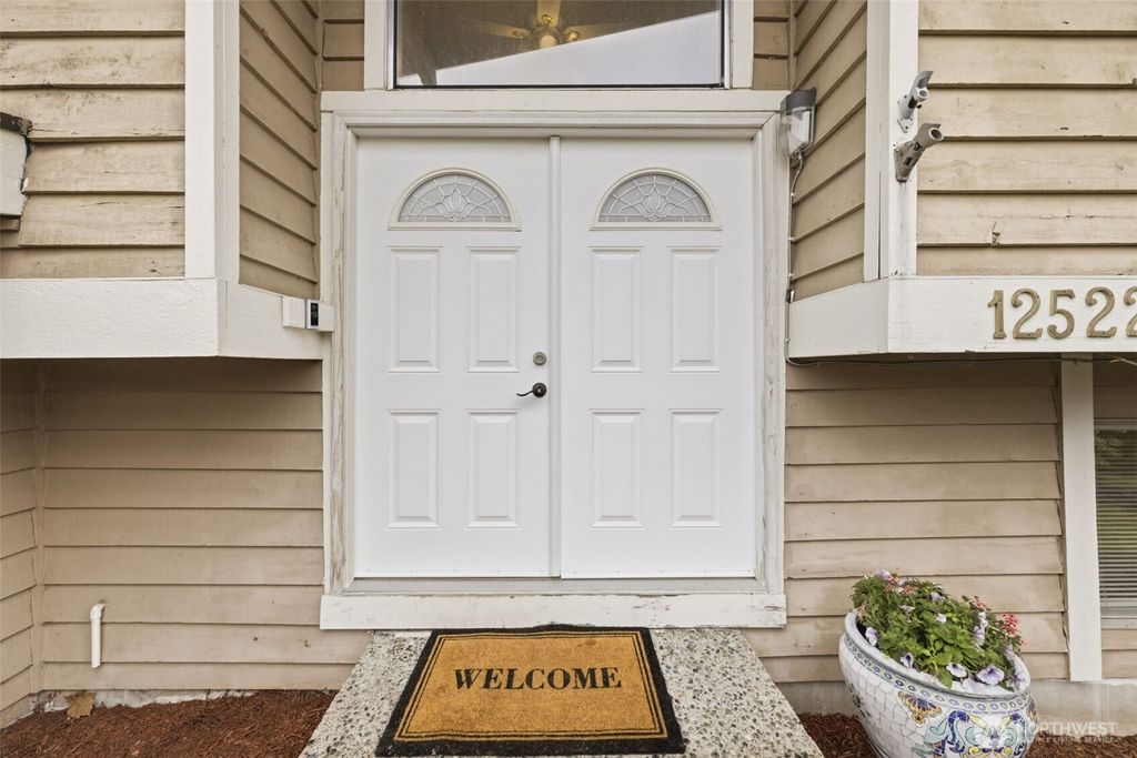 Photo of 12522 SE 217th Place, Kent, WA 98031 (MLS # 2502089)