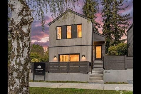 Photo of 2806 W Dravus ST, Seattle, WA 98199 (MLS # 2532741)