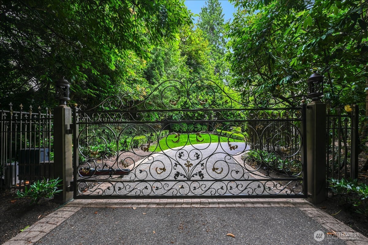 3210 Hunts Point Road