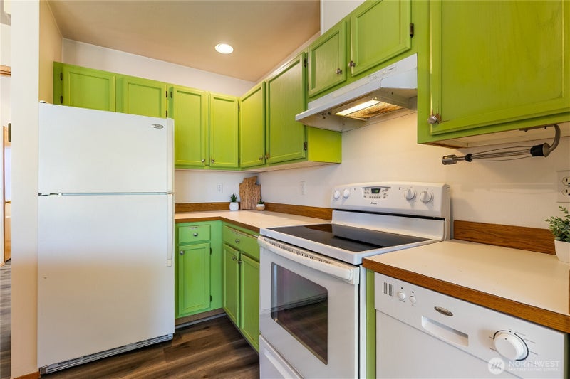 264 W Maberry 202